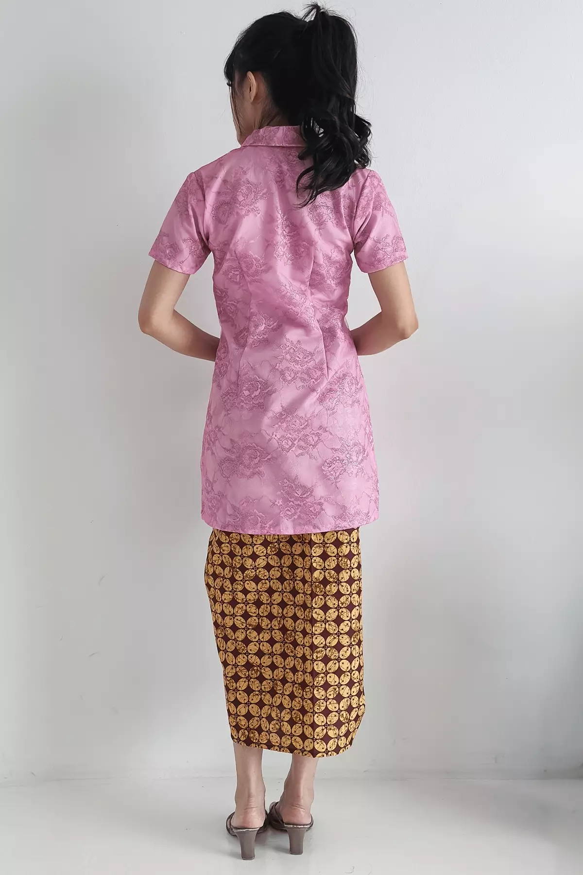 Andhika Kawung Cokelat Sarong Rok Lilit Batik
