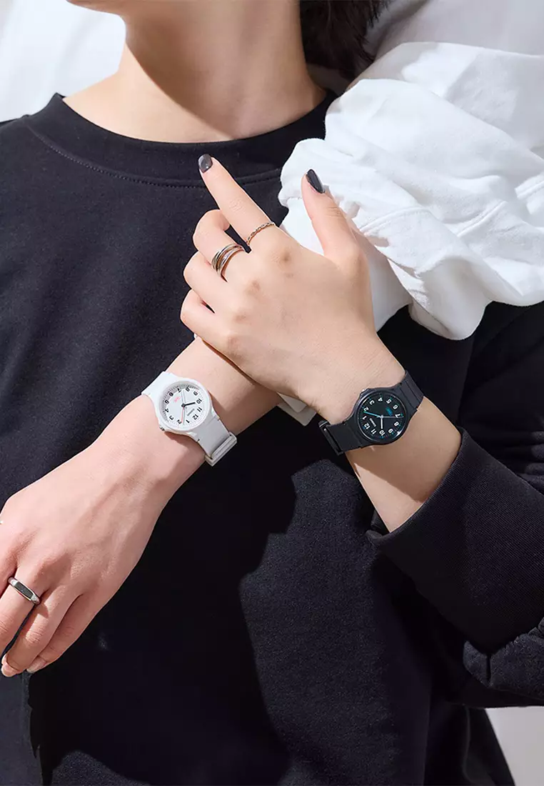 Casio POP Series - Jam Tangan Analog Wanita - Black Resin Band - LQ-24B-1B