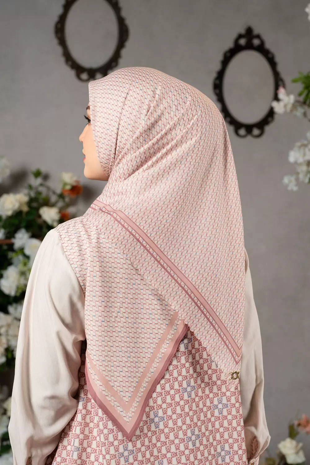 Klamby - Romely Scarf Gading Bromelia