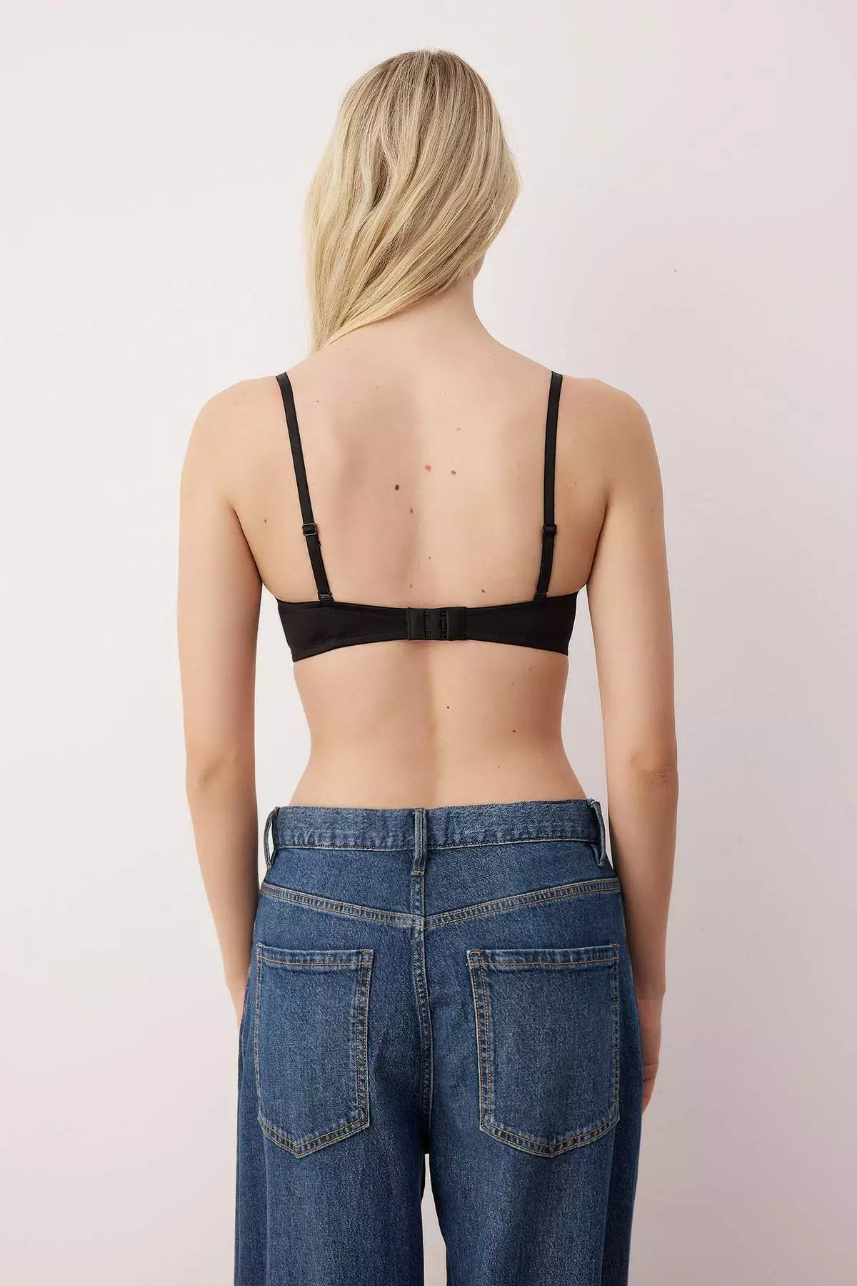 Black Micro Lace Detailed Covered Strapless Knitted Bra