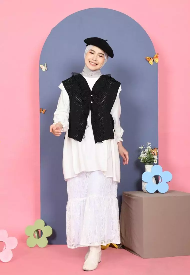 Mila Vest Brukat - Black M19283 R84S2