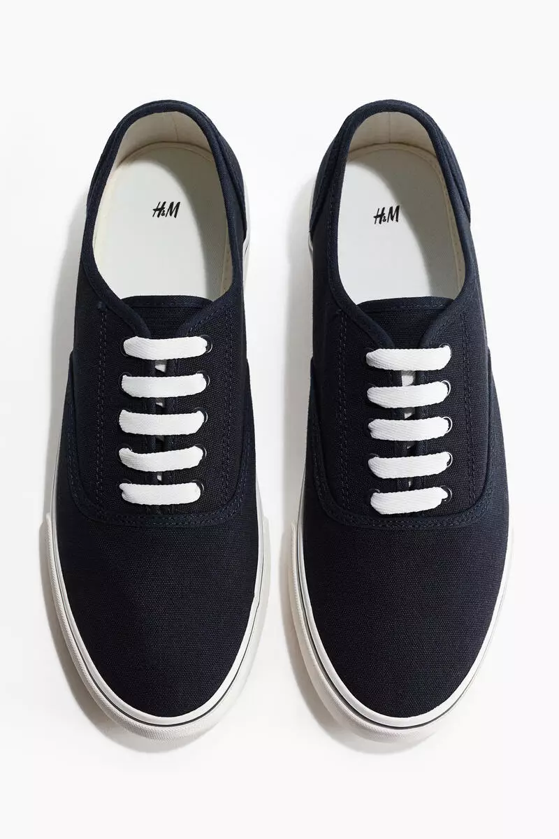 Canvas trainers