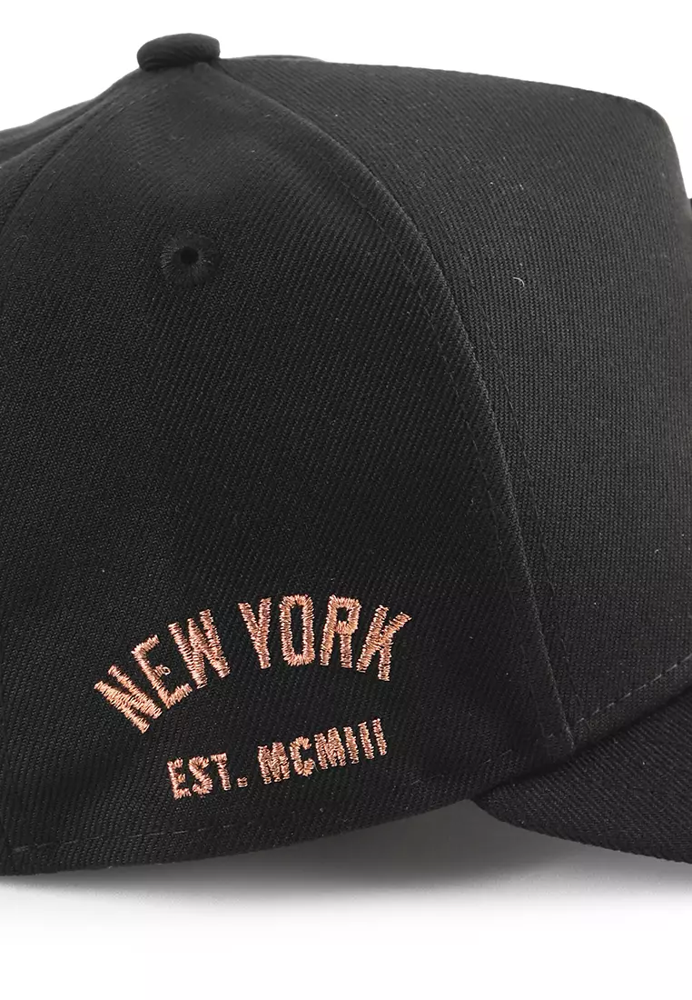 9Forty AF New York Yankees Metal Badge Bronze