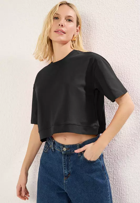 Black Relaxed/Comfortable Crop Crew Neck Knitted T-Shirt