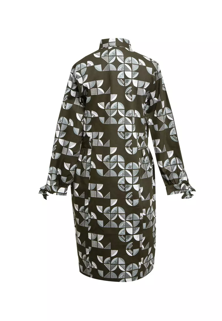 Jual Bateeq Dress L S Dobby Kawung Grey Original 2026 | ZALORA Indonesia