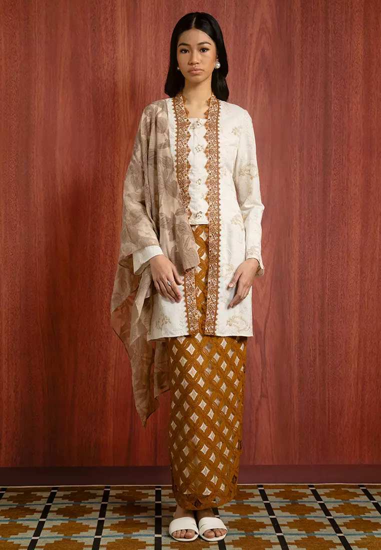 EMILY EMBROIDERY KEBAYA SET
