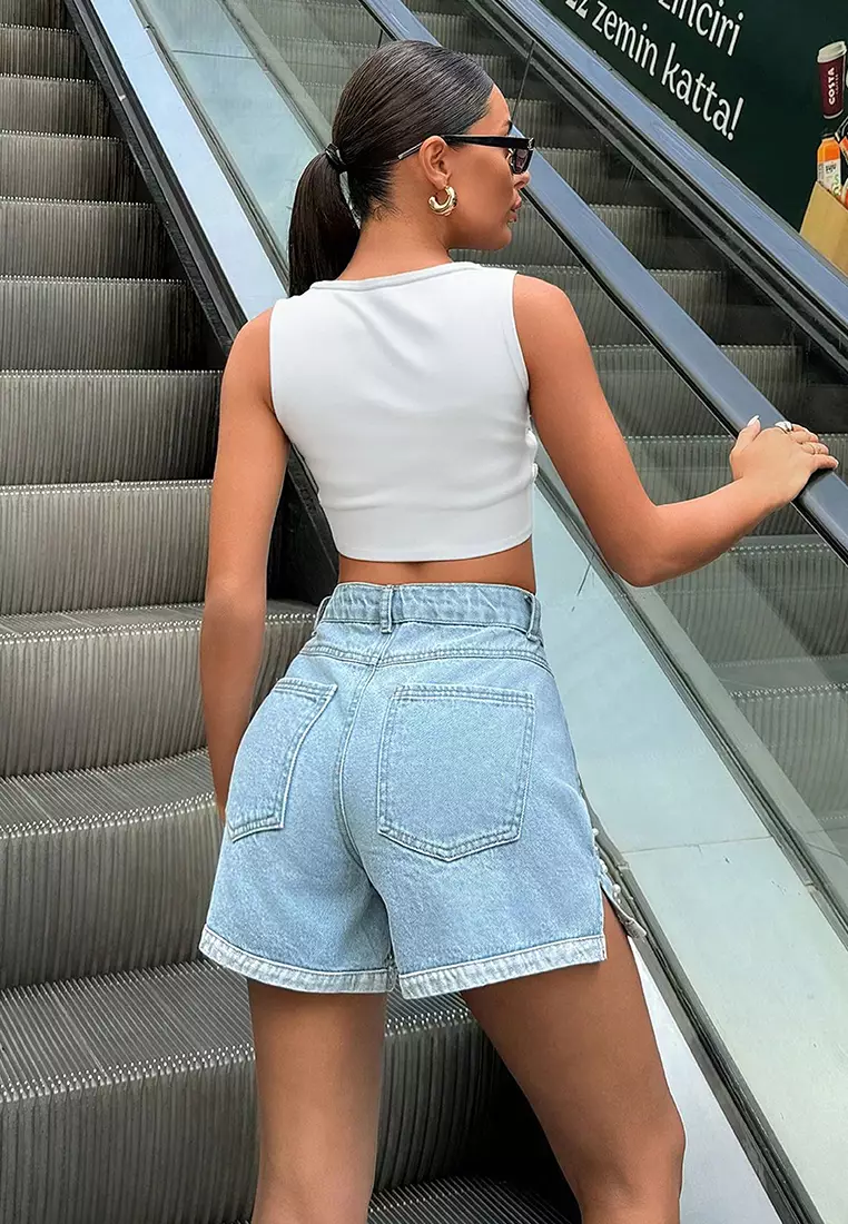 Blue Pearl Detail High Waist City Boy Denim Shorts TWOSS25SR00099