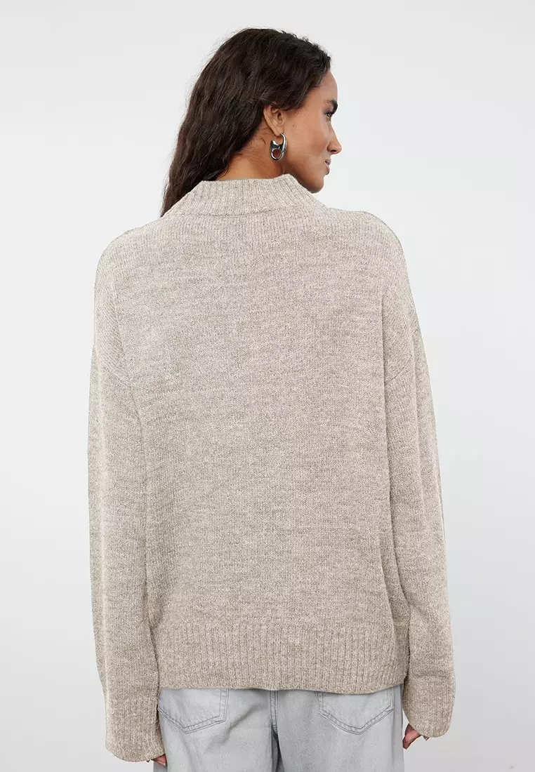 Stone Wide Pattern Crew Neck Knitwear Sweater TWOAW25KZ00168