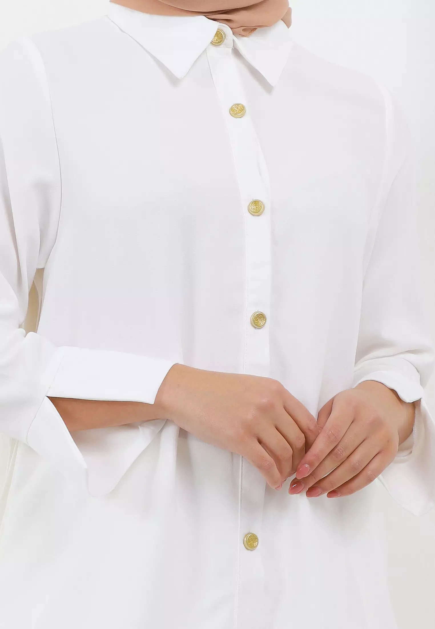 MFMW Sadira Atasan Kemeja Broken White