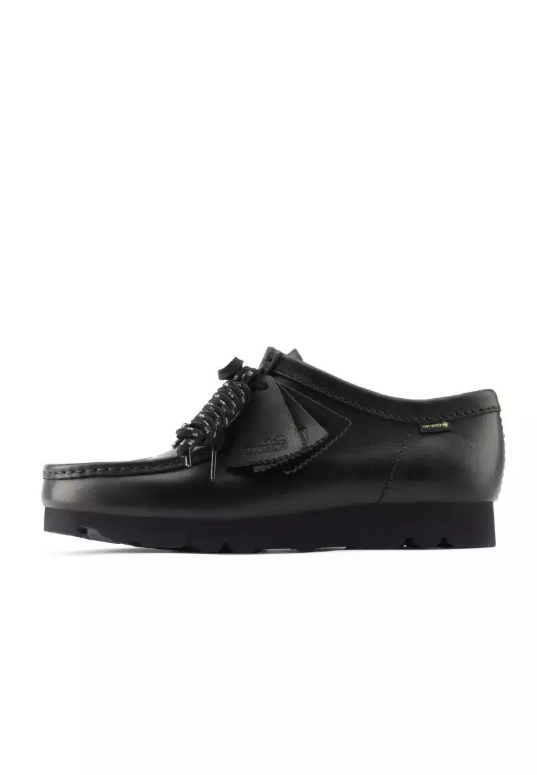 Buy Clarks Mens WallabeeGTX Shoes - Blk/Black Lea 2026 Online | ZALORA