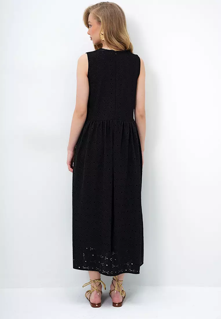 Women's Black Hidden Zipper Sleeveless Premium Guipure Dress Alc-X14143