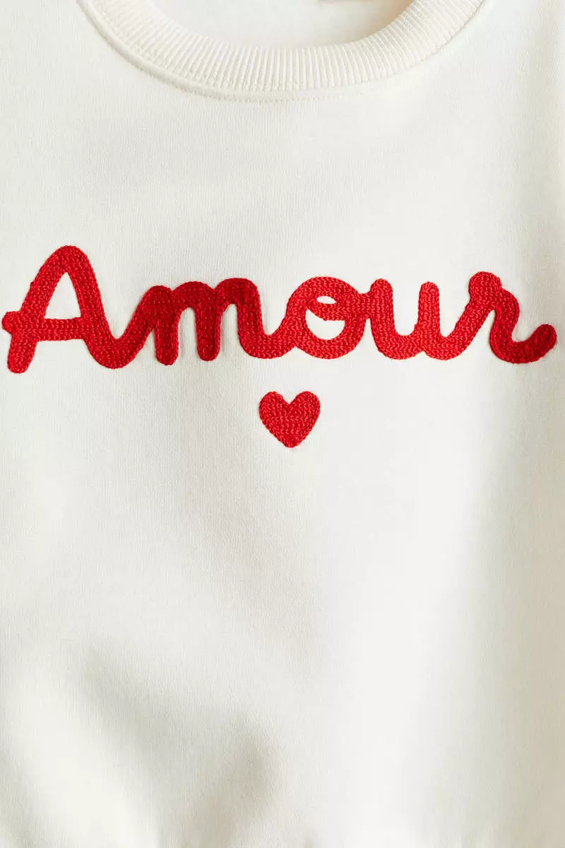 Sweatshirt