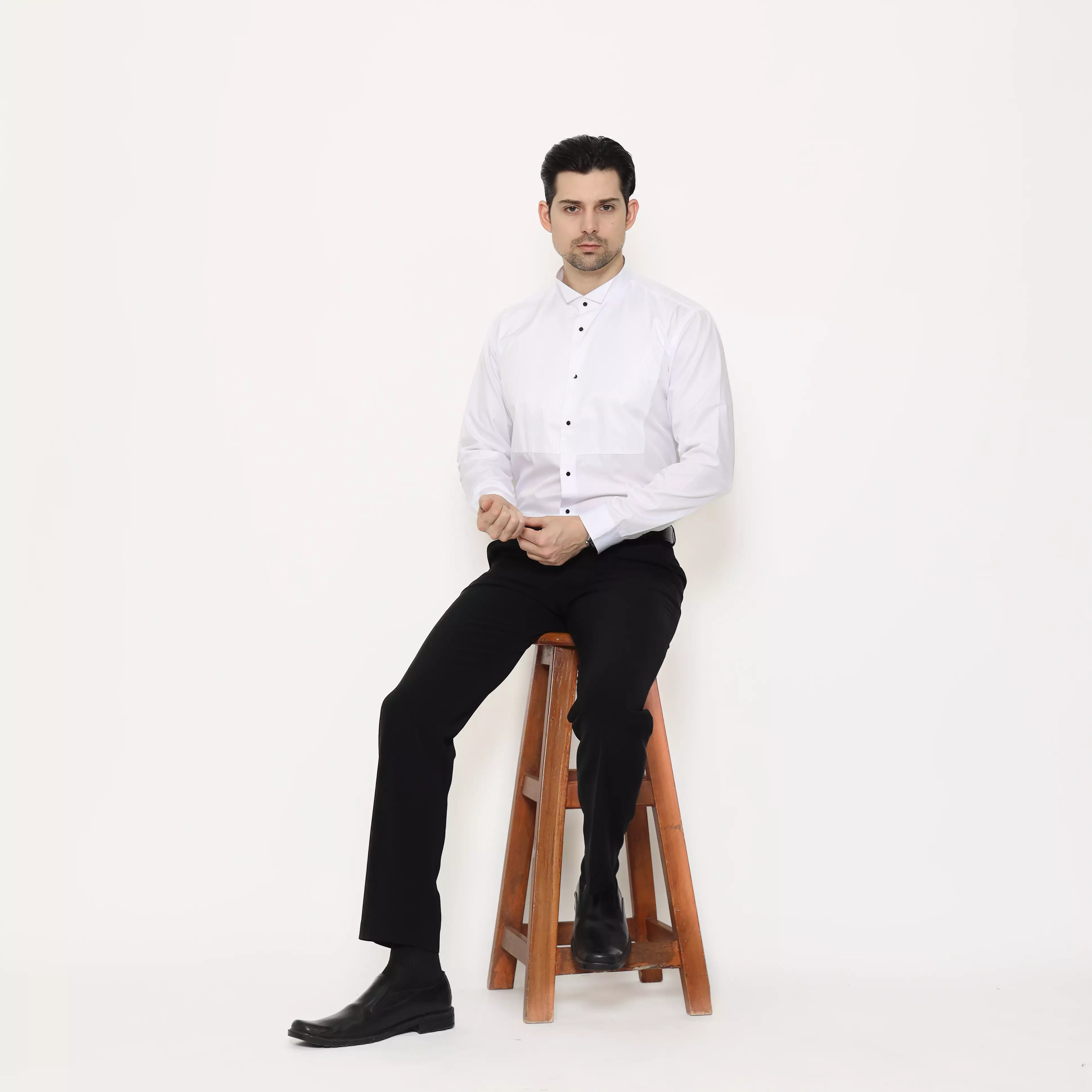 LAWELL DELANO-MLRT Kemeja Formal Pria Putih Tuxedo Style Lengan Panjang Regular Fit 100% Cotton