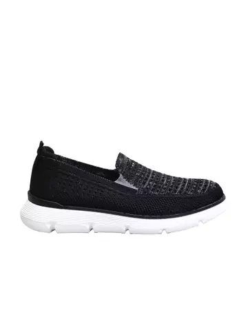 Hitam