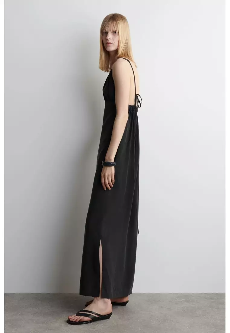GATHERED V-NECK MAXI DRESS