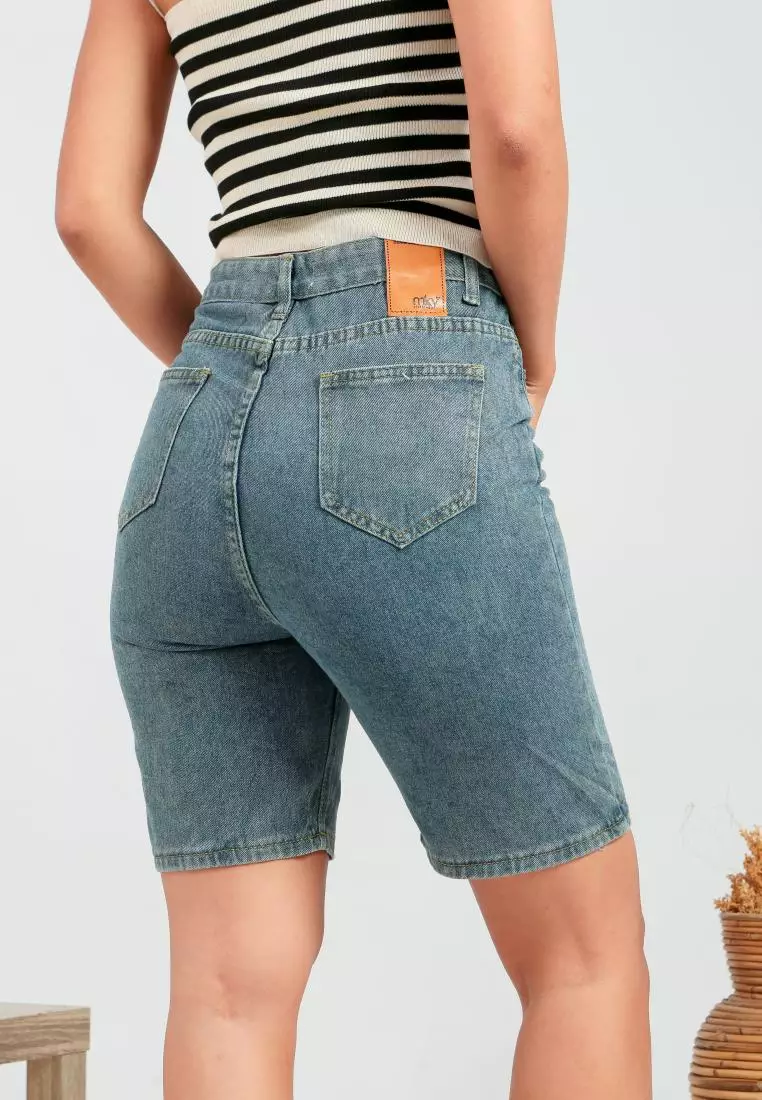 Jade Biker Short Jeans in Blue