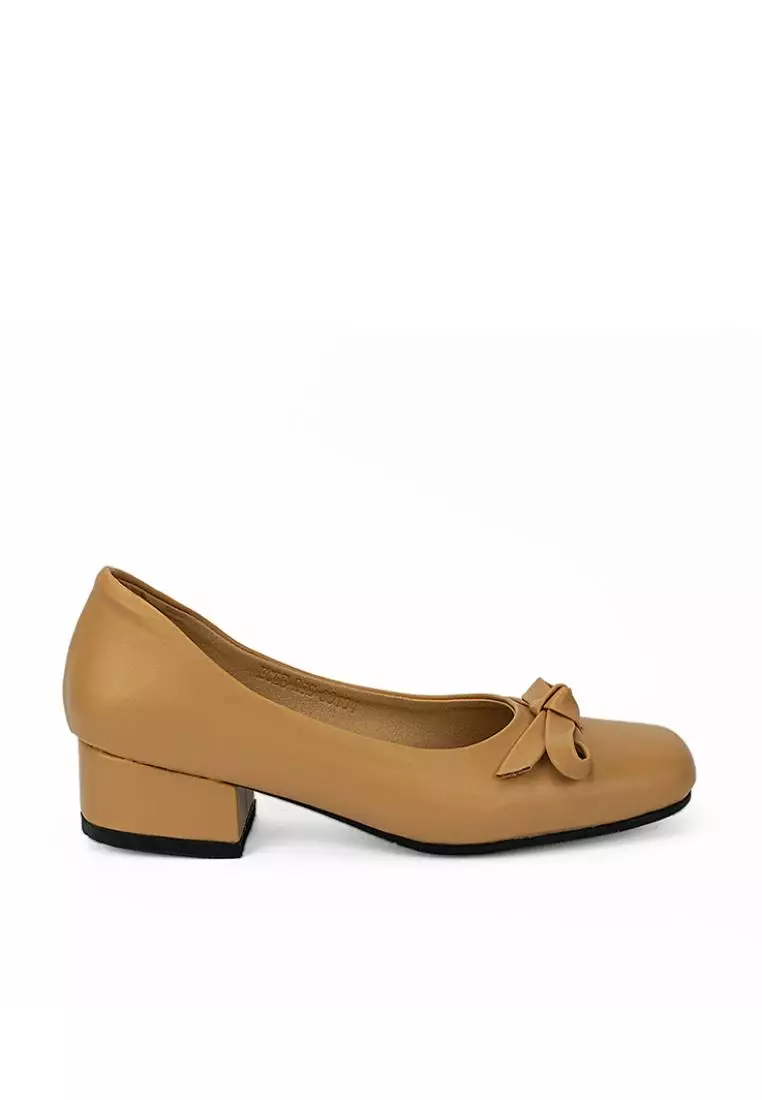 Discount on Cardam's Lifestyle  shoes - SKU: Eclb Rss 00104 Beige Pumps