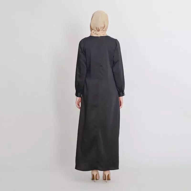 Feva Maxi Dress In Black Floral Print