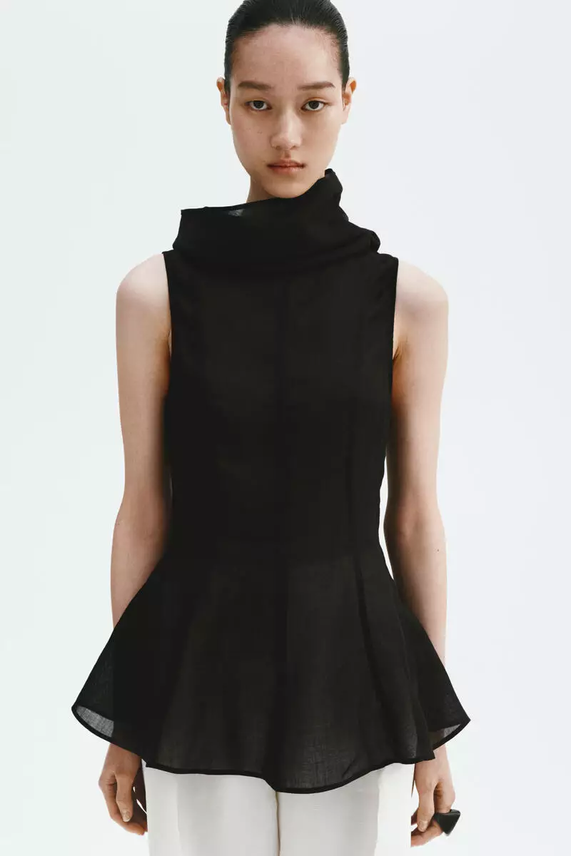 Ramie-blend peplum top