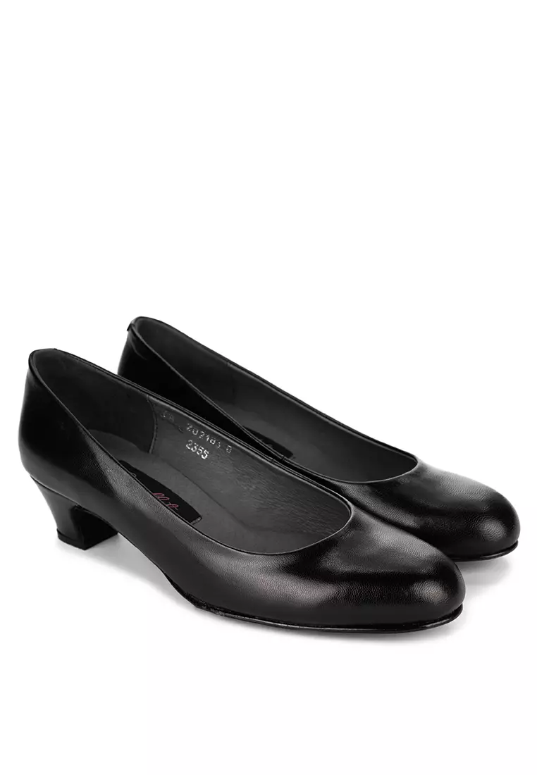 Buy CARMELLETES Low Heel Leather Pumps 2023 Online ZALORA Philippines