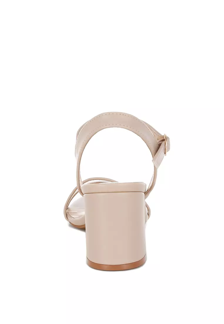 Sepatu Hak Blok Gesper Pin Jaring Dalam Warna Krem