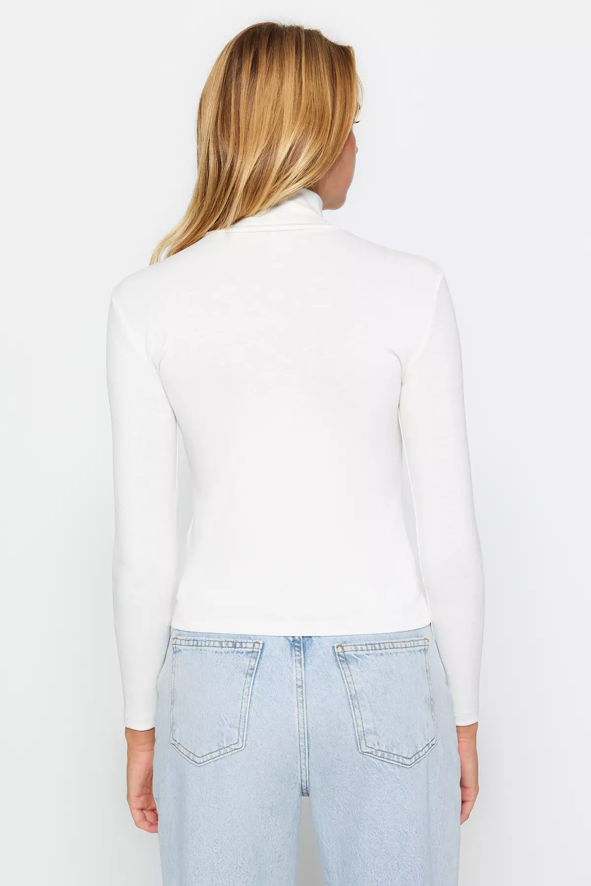 Turtleneck Stretchy Knitted Top