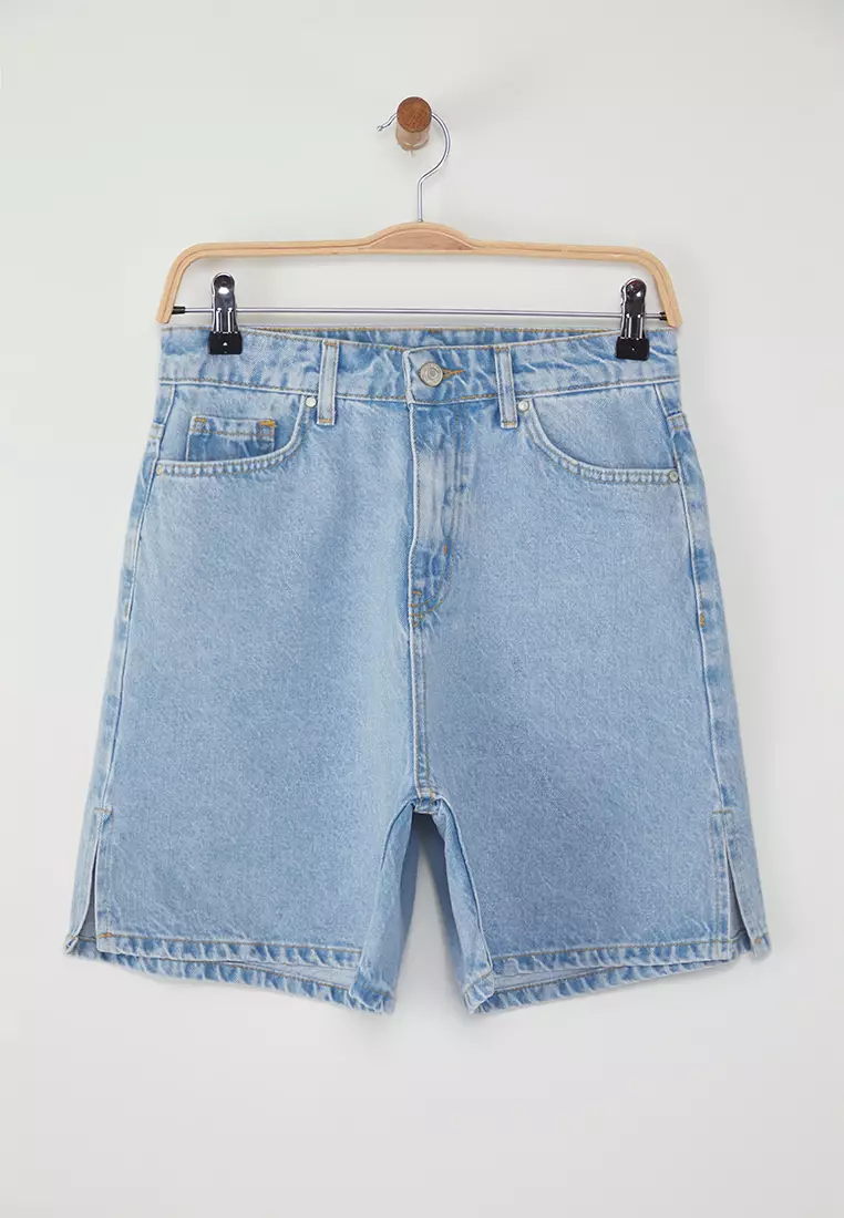 Light Blue Leg Slit Detail Regular Waist Denim Bermuda TWOSS25SR00148