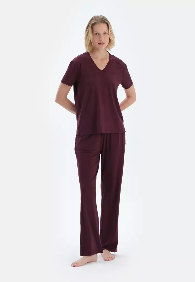 Bordeaux T-Shirt & Trousers, V-Neck, Regular, Regular Leg, Short Sleeve Sleepwear for Women