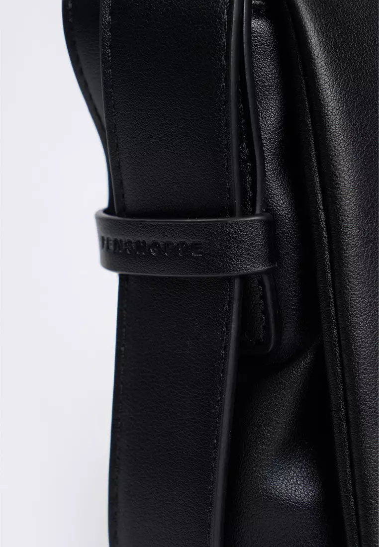 Dress Code Messenger Bag