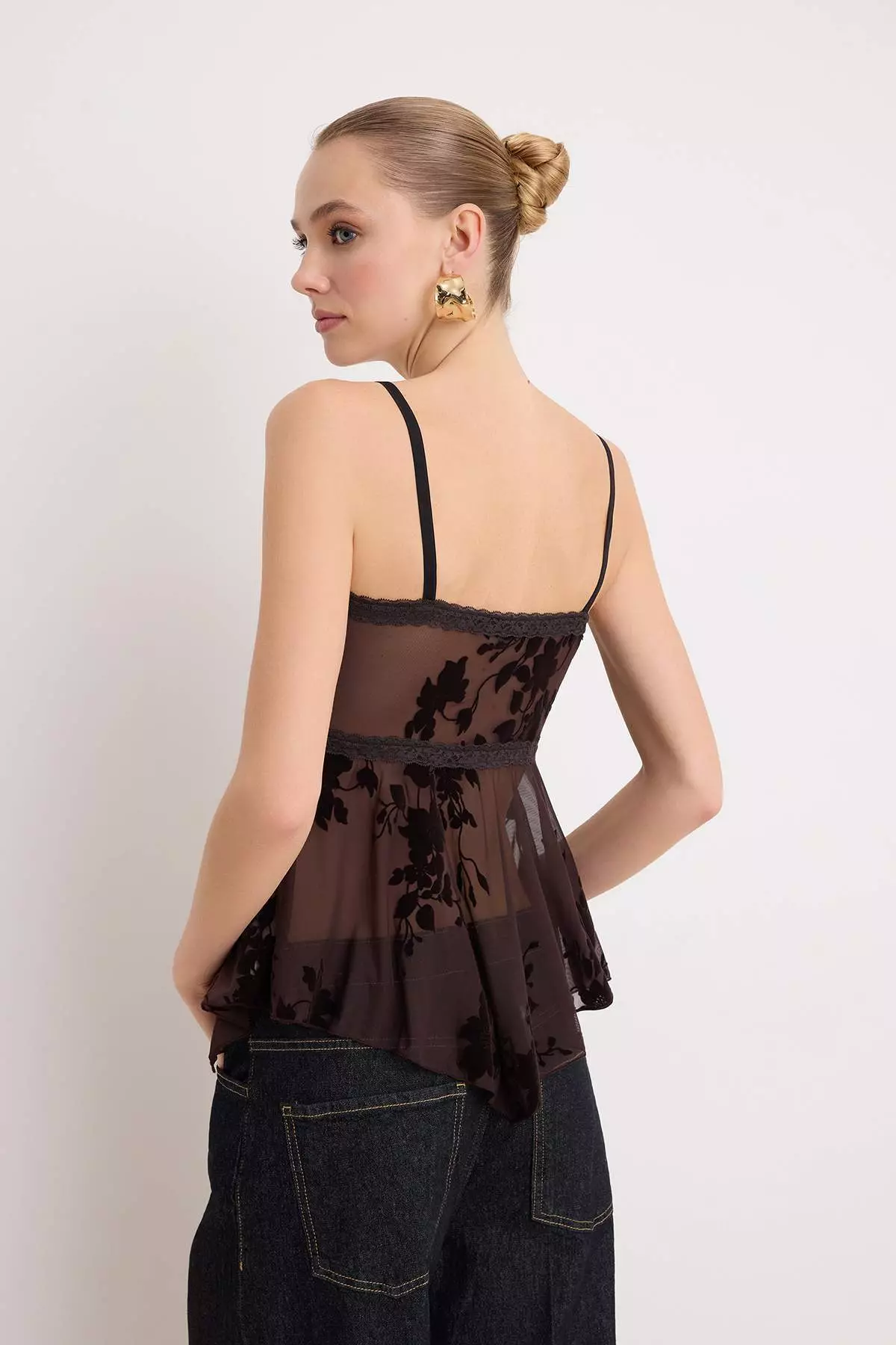 Brown Floral Tulle Party Blouse With Volan Detail Tpraw26Bz56