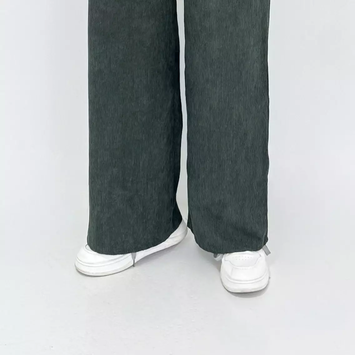 Raka Suede Corduroy Pants Army