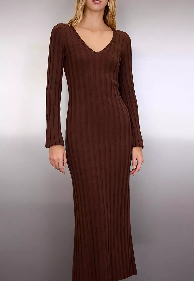 V-Neck Ribbed Midi Dress