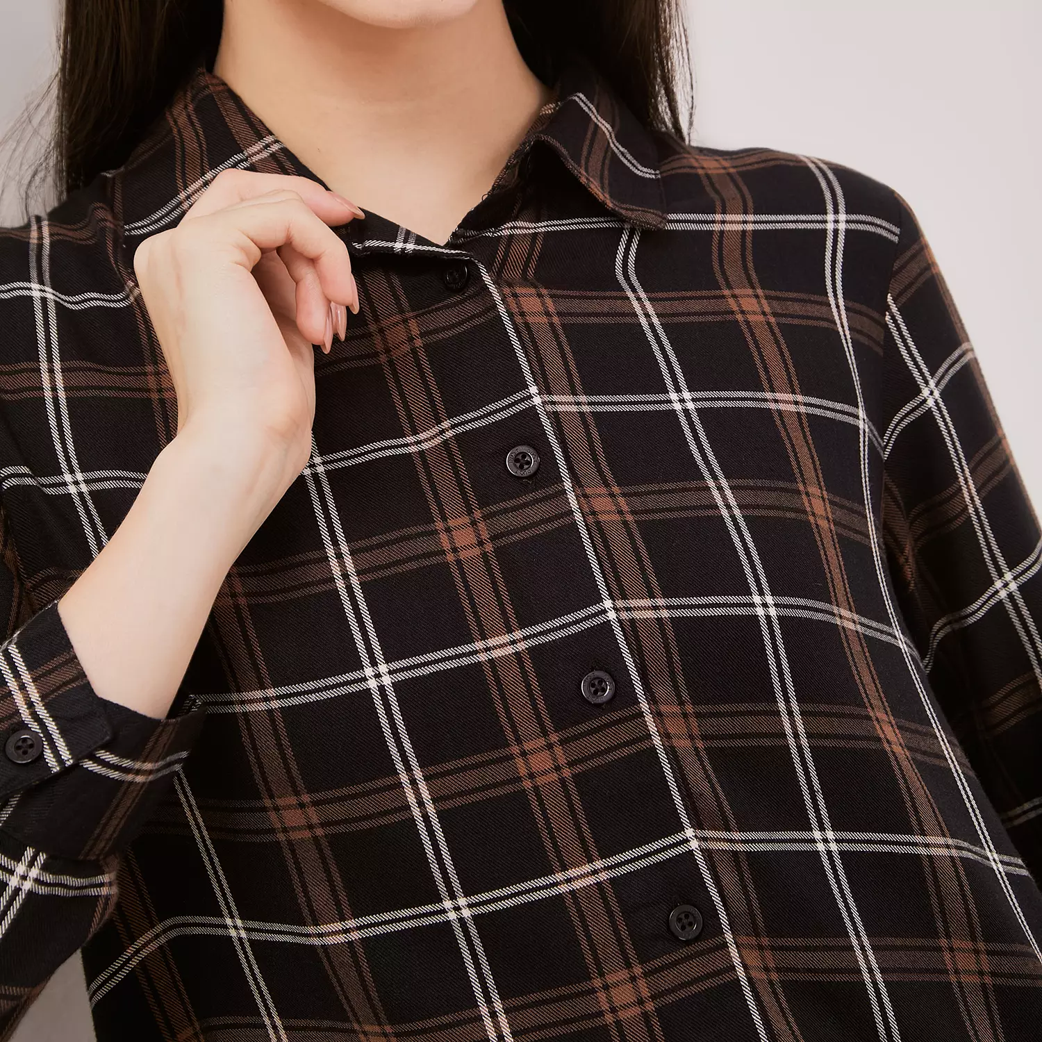 DUST Kemeja Kotak Rumika Hitam Comfease (D.116481)