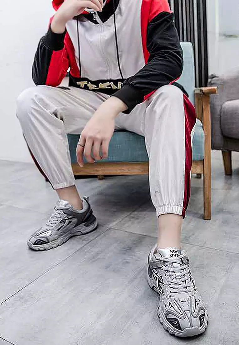 Elegant Grid Kicks