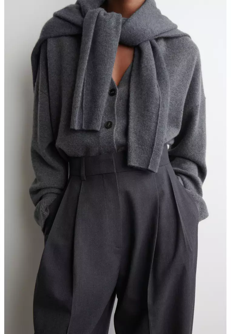 PLEATED WOOL-BLEND BARREL-LEG TROUSERS