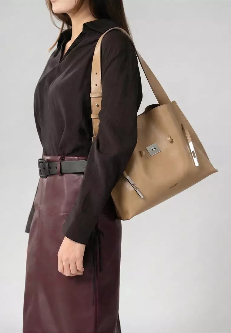 SAOI Belt Tote II Small - Distressed Milkshake Latte