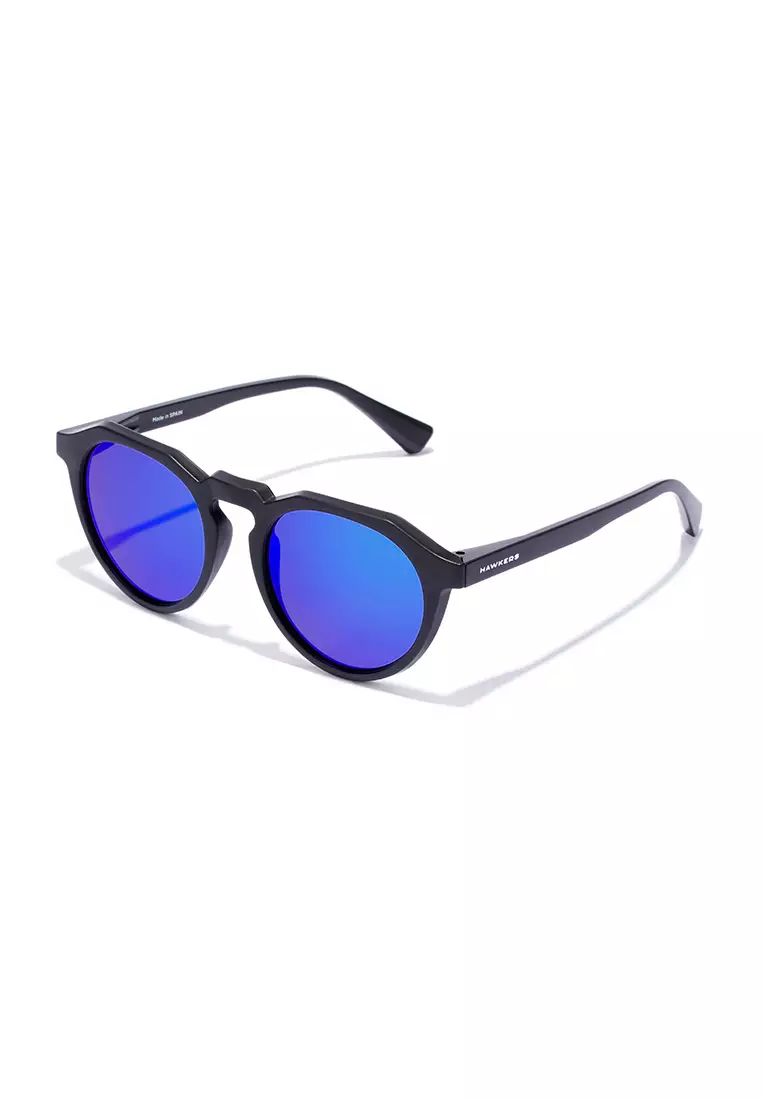 HAWKERS POLARIZED Black Sky WARWICK RAW. Sunglasses for Men and Women, Unisex. UV400 protection. Official product designed and made in Spain. HWRA21BLTP