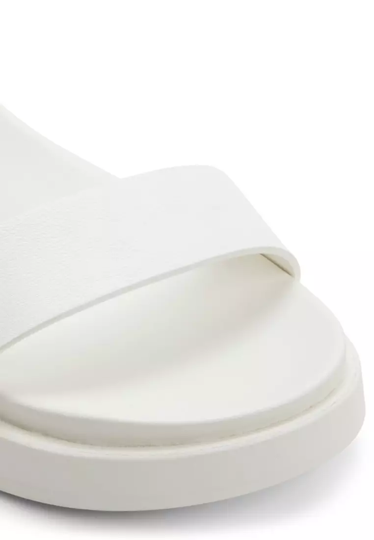 Calma Sandals