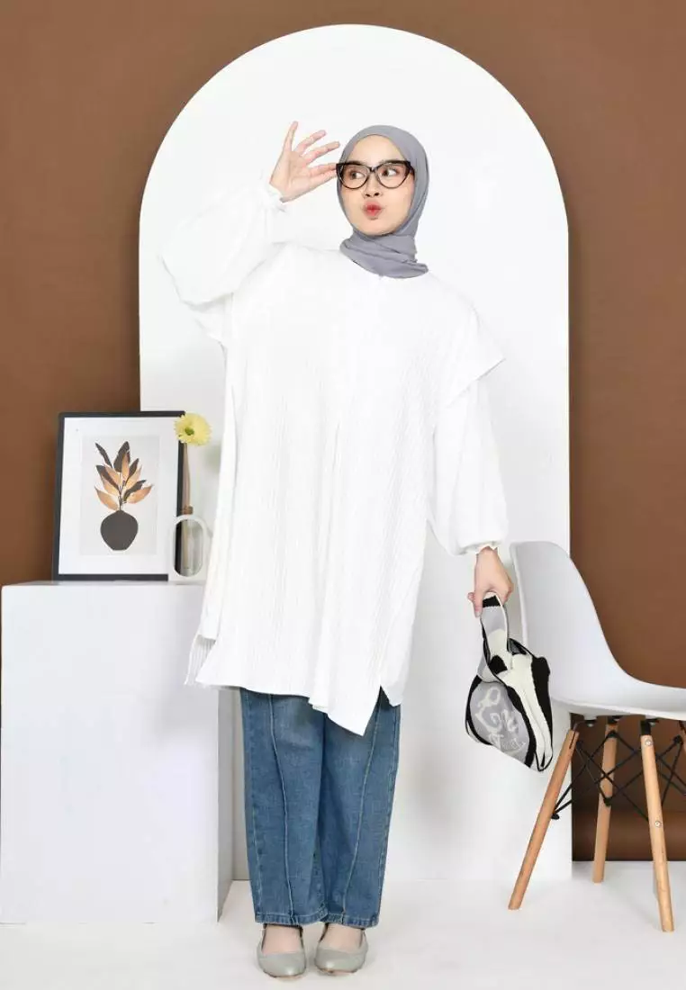 Gemma Two In One Tunic - White M18382 R43S2