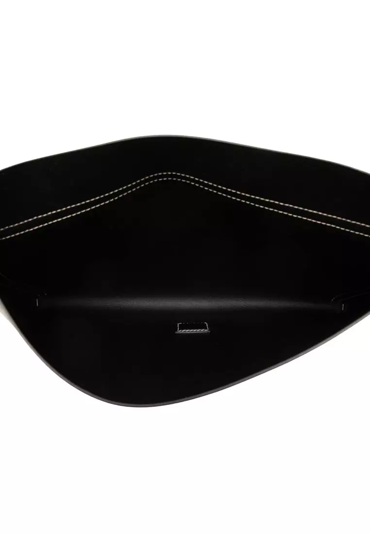 Pre-Loved Gucci Large Gg Supreme Clutch