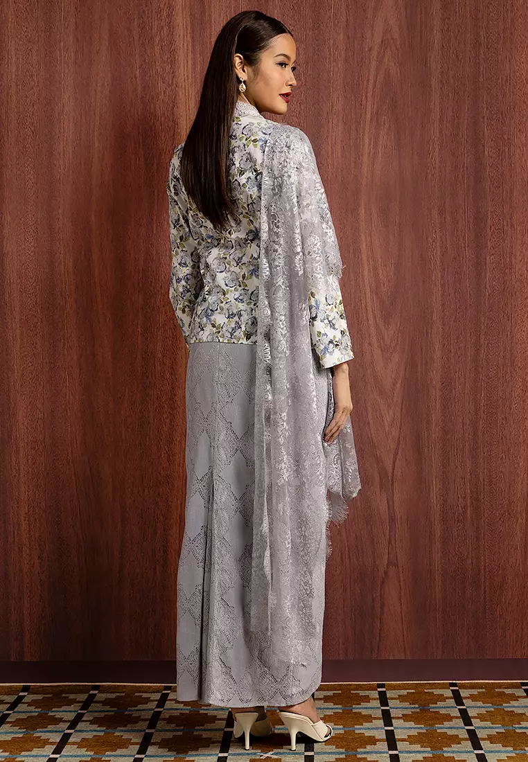 ANNA KEBAYA SET WITH SHAWL