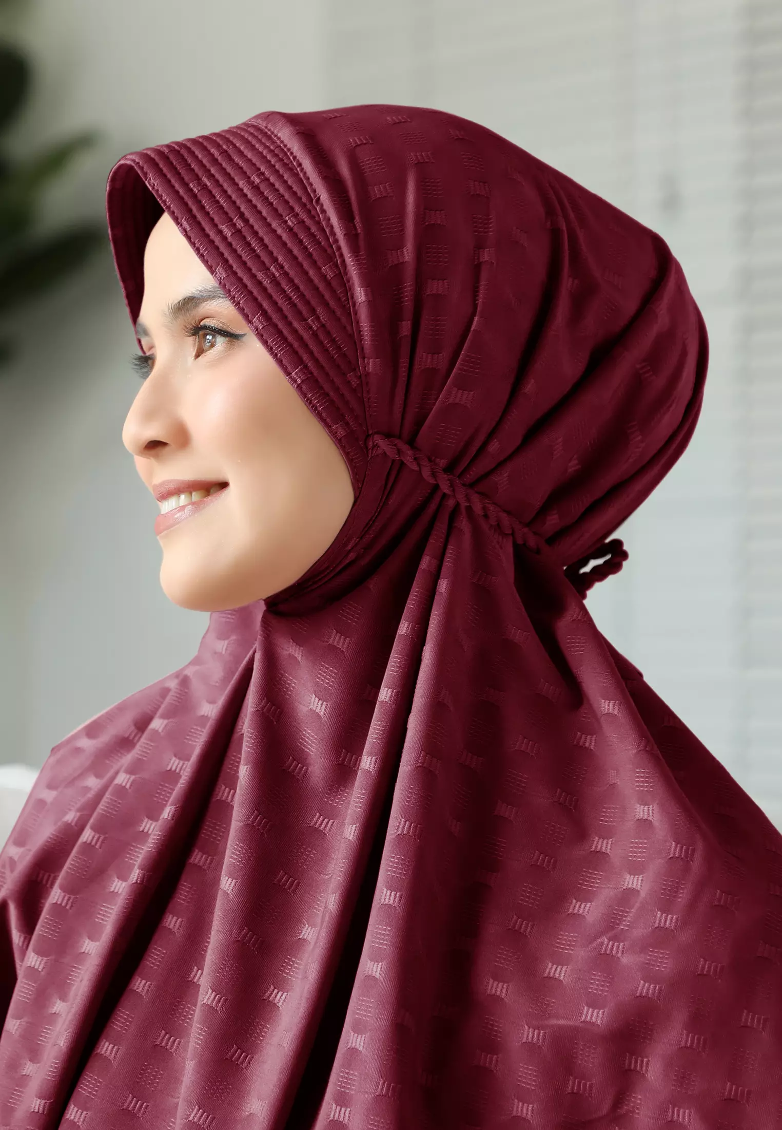 Zelena - Saba Embossed Bergo | Hijab Instan Tali | Bergo Tali Jersey - Red