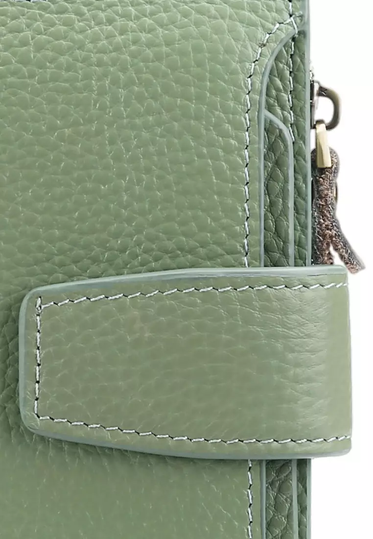 Pebbled Cow Leathers Short Wallet