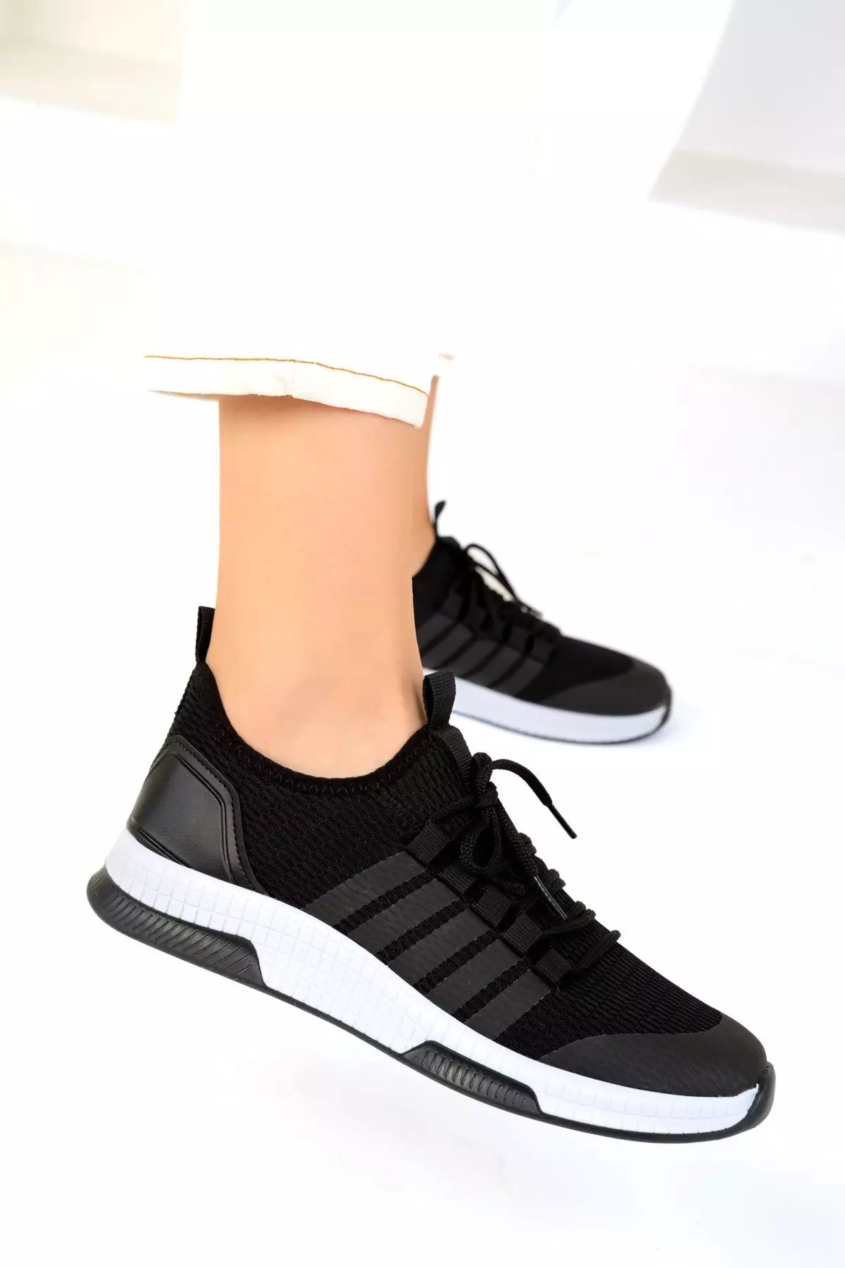 Round Toe Lace Up Shoes