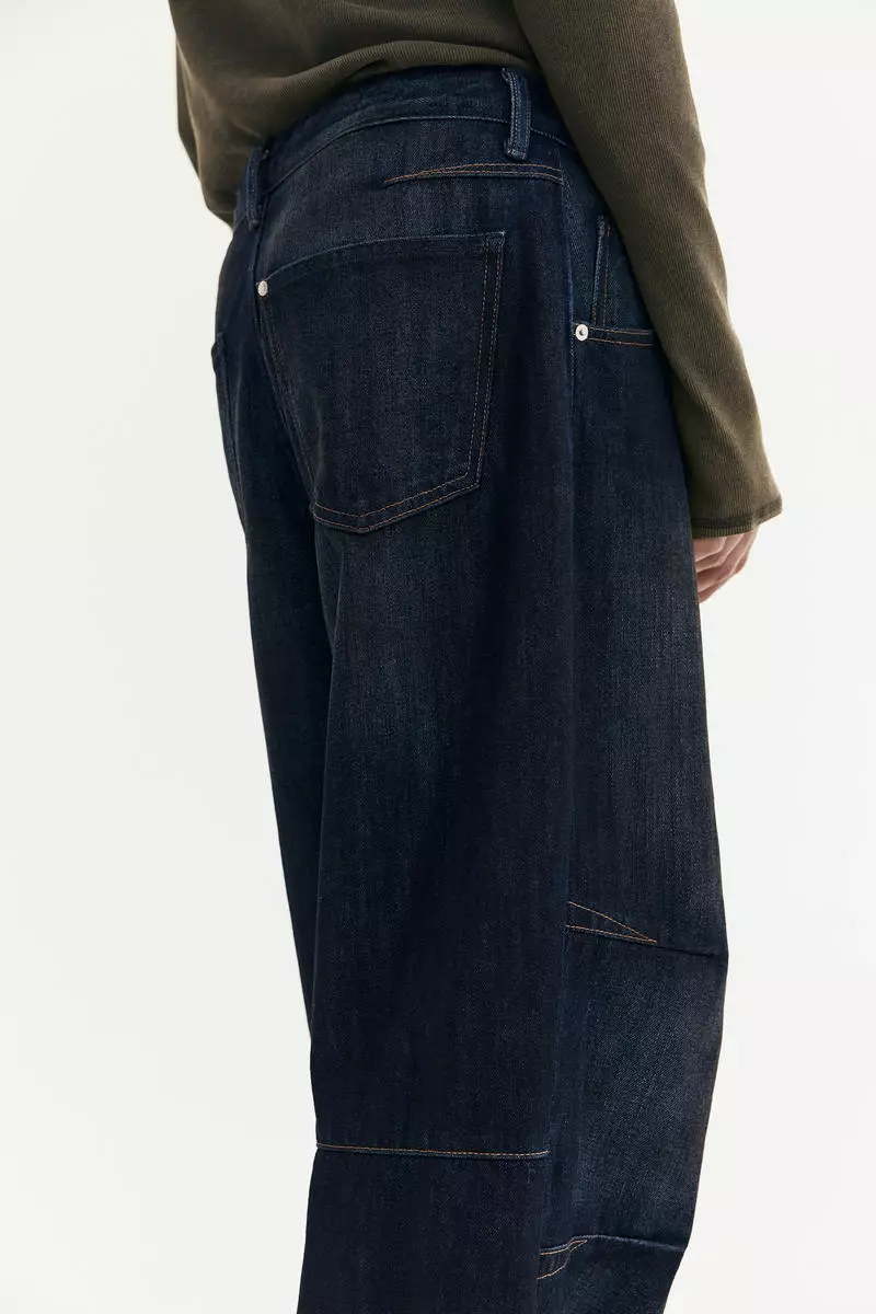 Baggy darted jeans