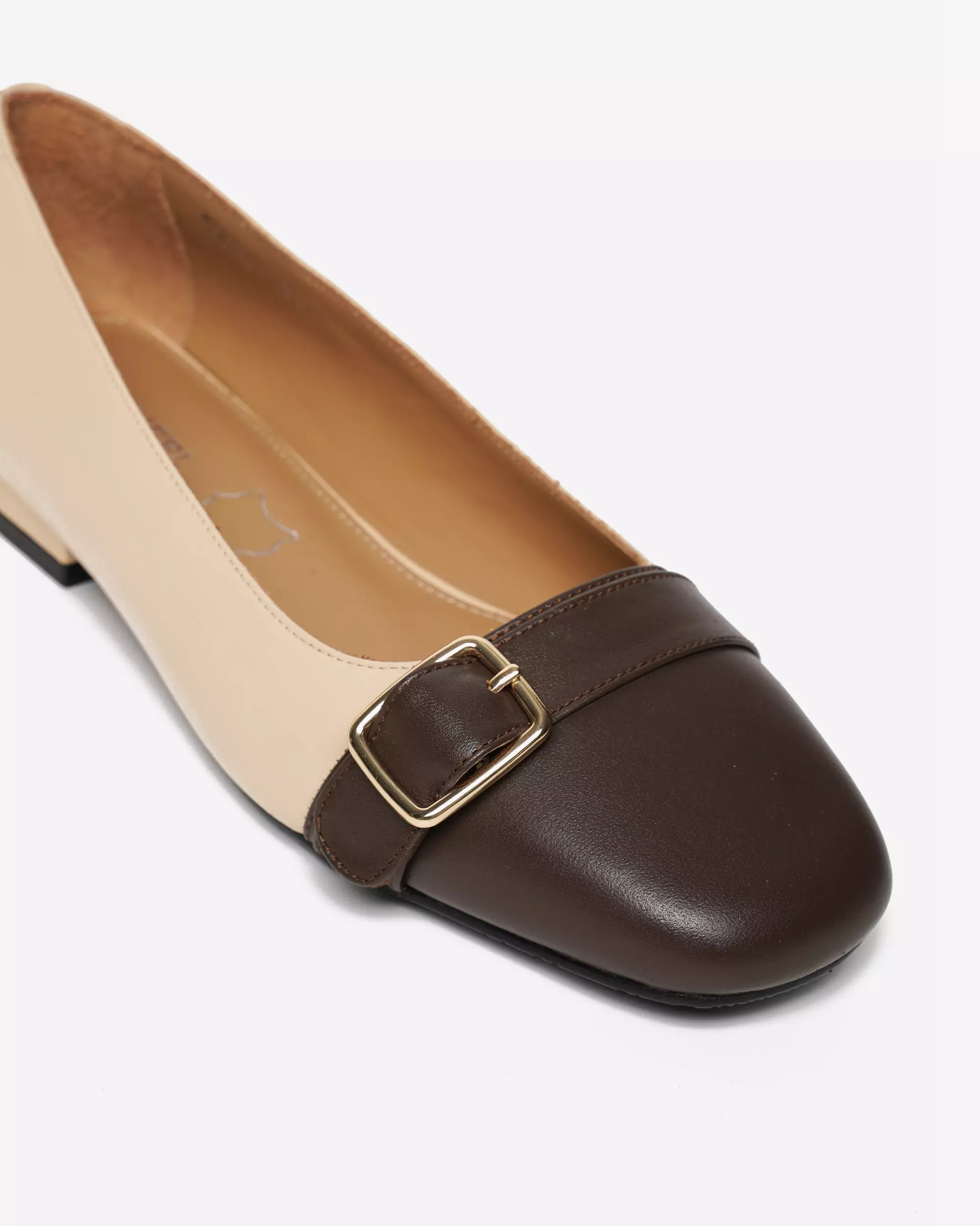 Buccheri Nyssa Flats Women Nude/Dbrown
