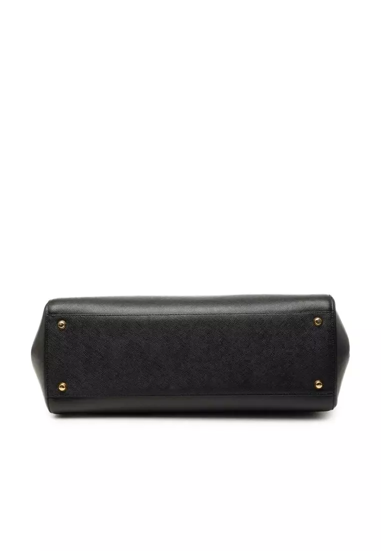 Pre-Loved Burberry Leather Handbag