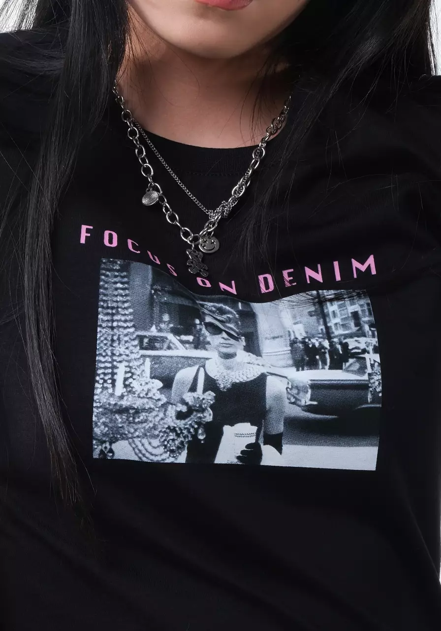 Kaos Wanita Baby Tee Moly Black