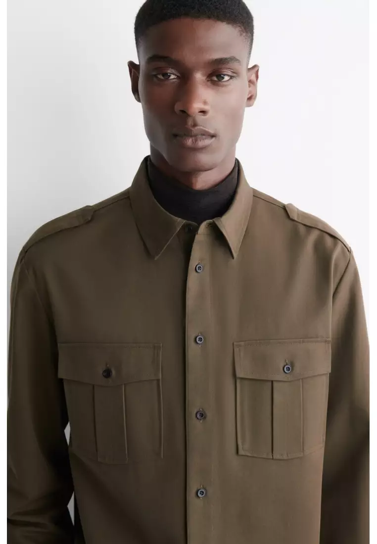 EPAULETTE-DETAIL COTTON SHIRT