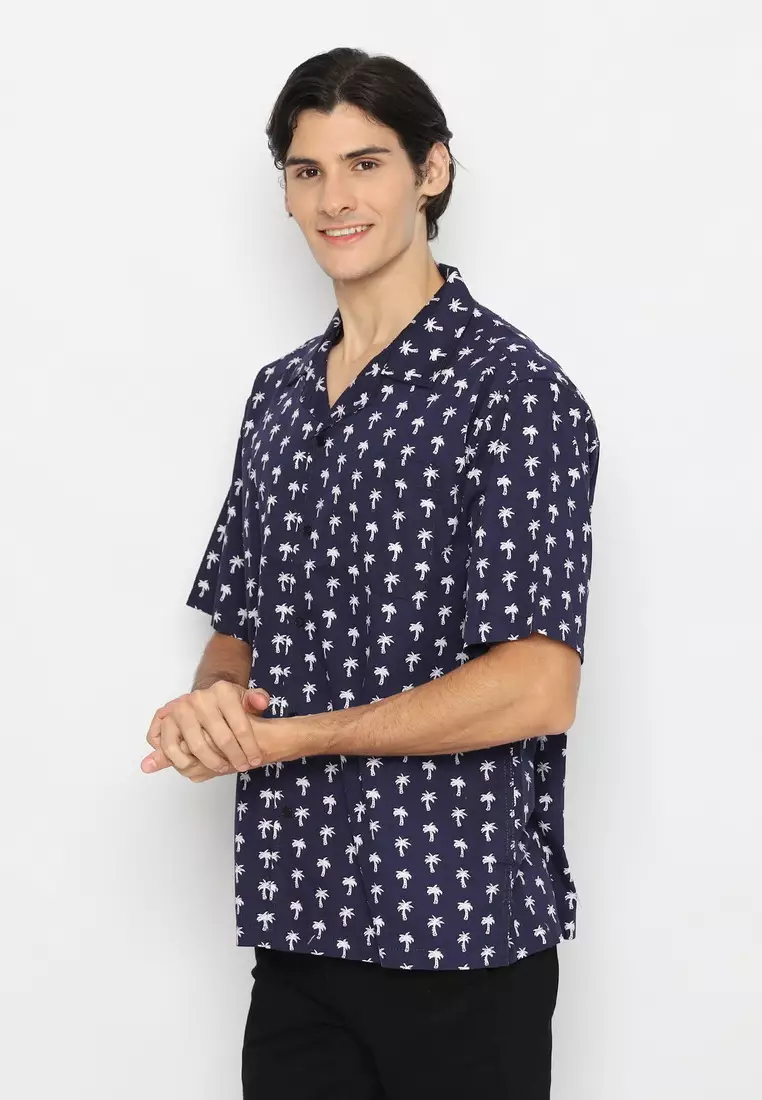 RBJ Kemeja Printing Krah Hawaii Biru Tua Regular Fit Pria